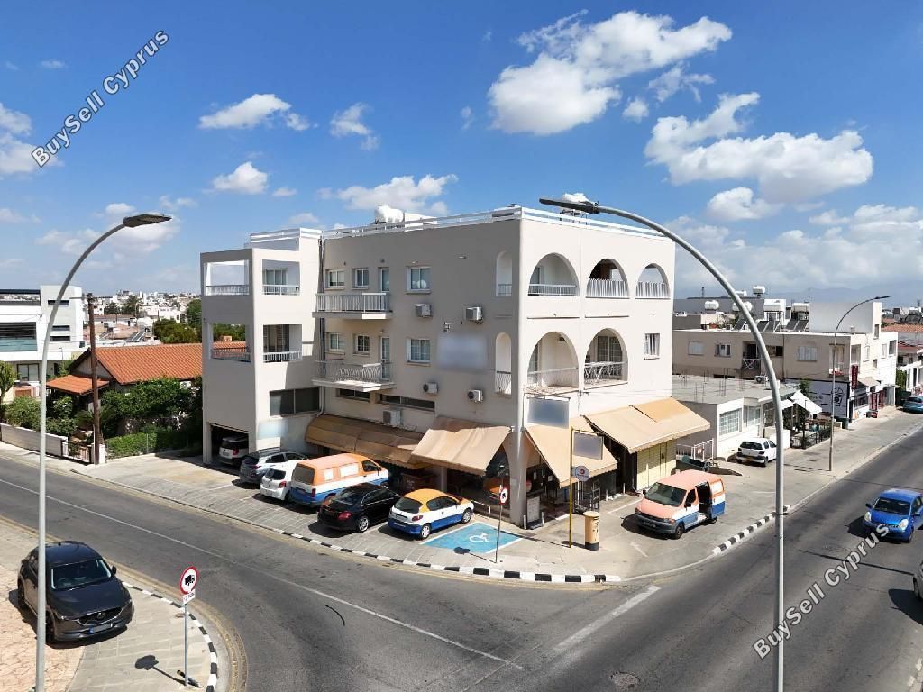 Property photo 2 of 8