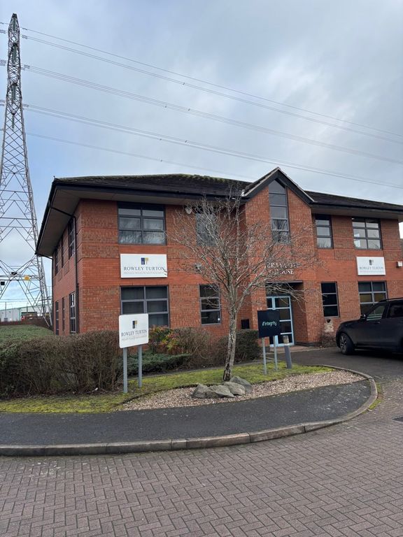 Property photo 1 of 11 Photo 7