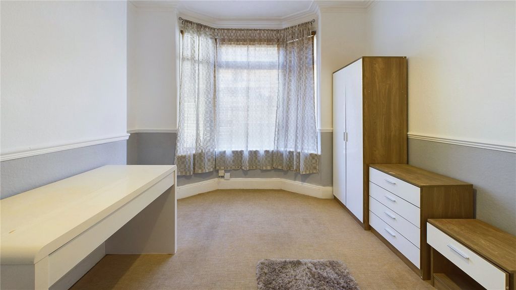 Property photo 3 of 10 Picture No. 05