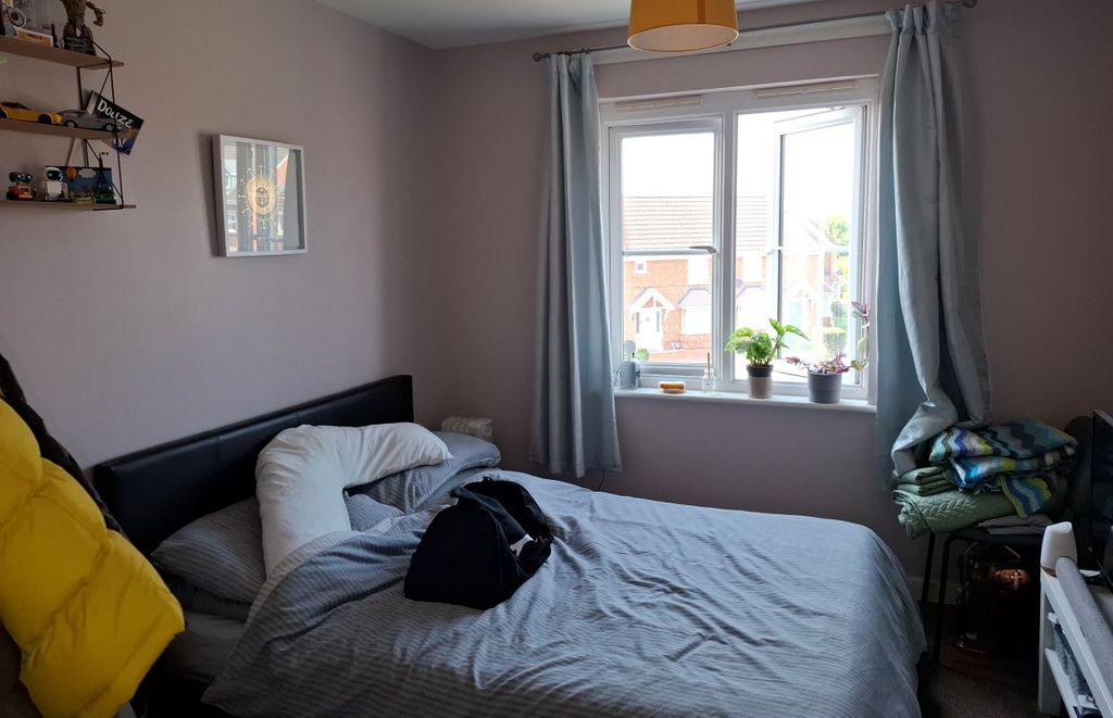 Property photo 2 of 11