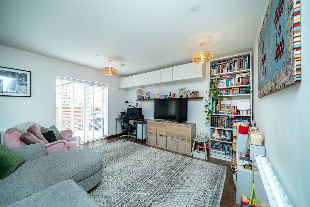 Property photo 3 of 25 Picture No. 09