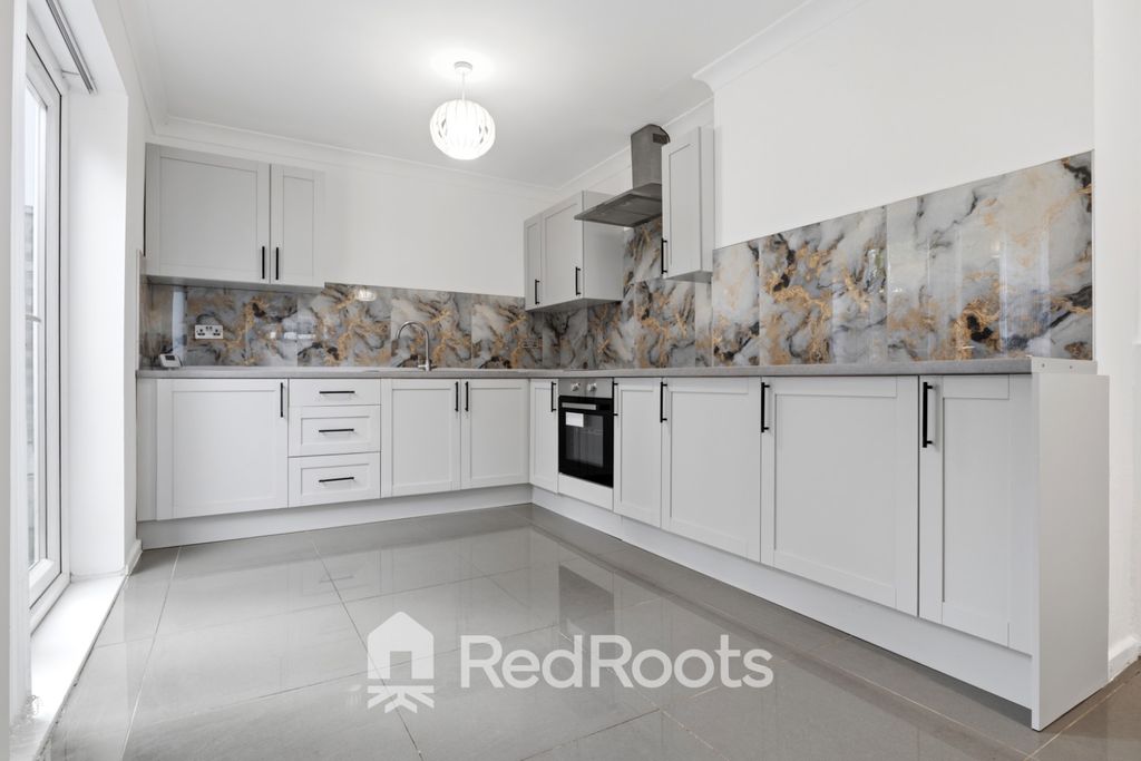 Property photo 3 of 23 5331633