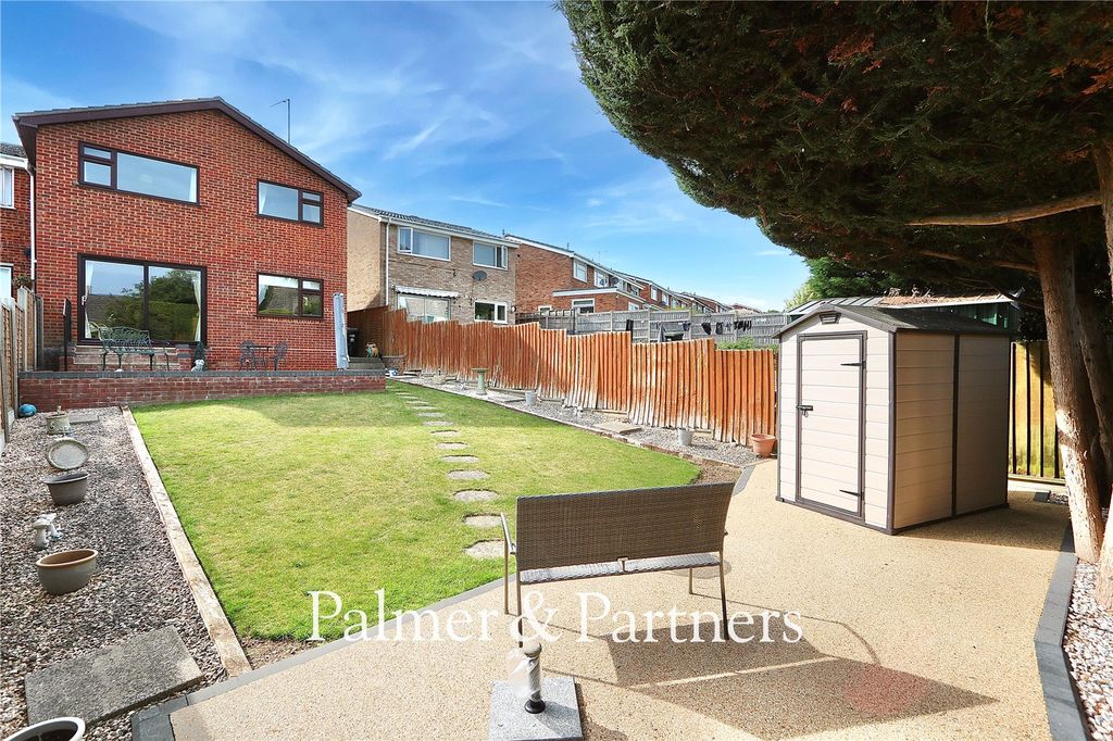 Property photo 2 of 38 Picture No. 04