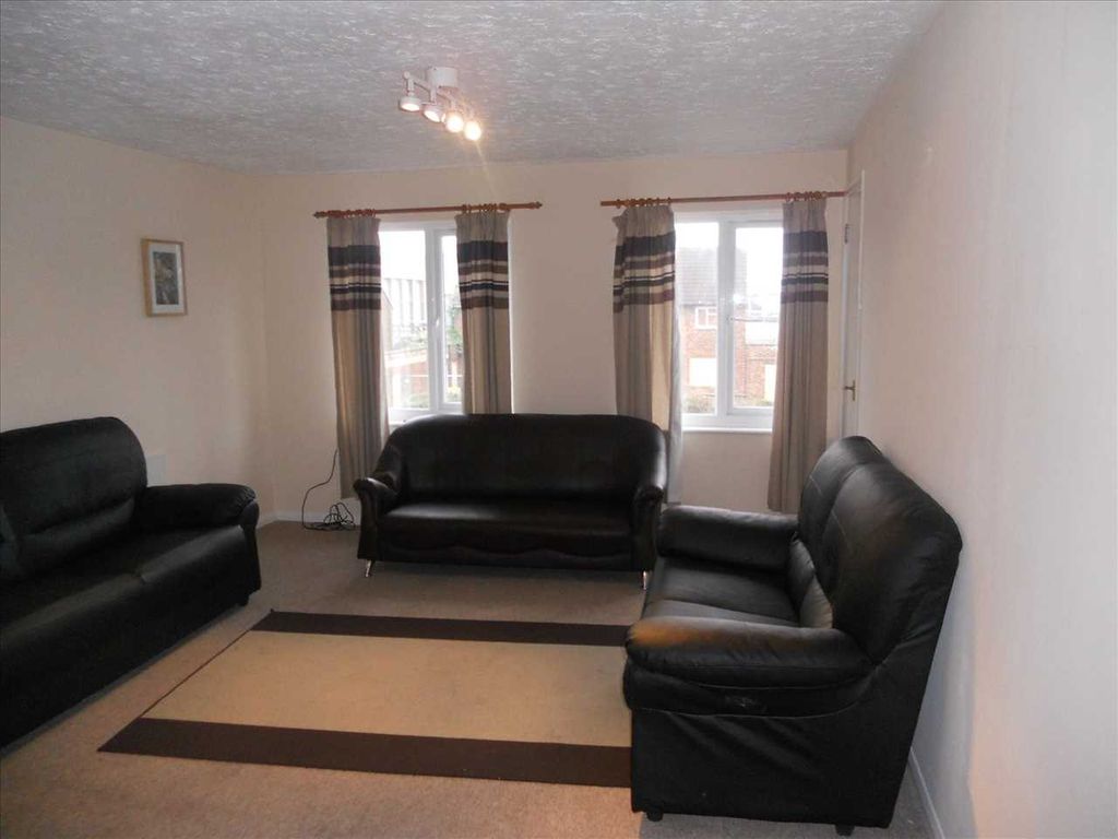 Property photo 3 of 4