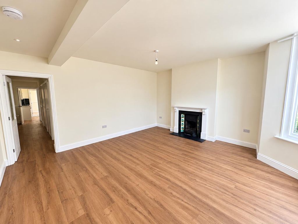 Property photo 3 of 10 35Fae408-6D14-4C4B-9Fc1-1Dad15F6D9A2.Png