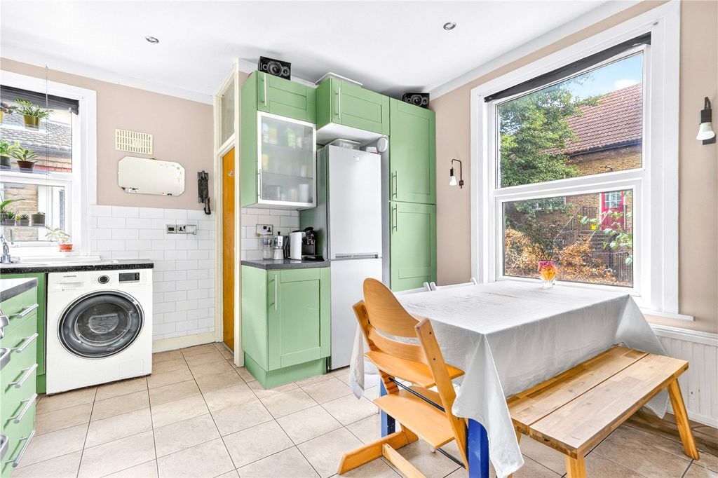 Property photo 3 of 17 Picture No. 19