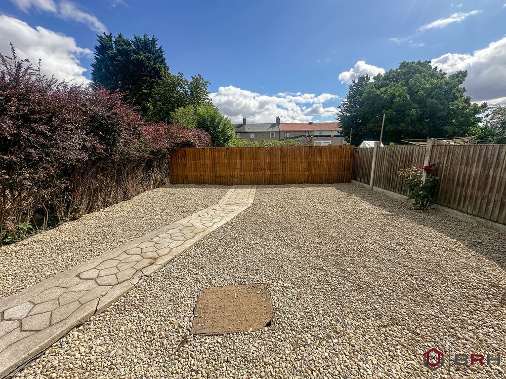Property photo 2 of 26