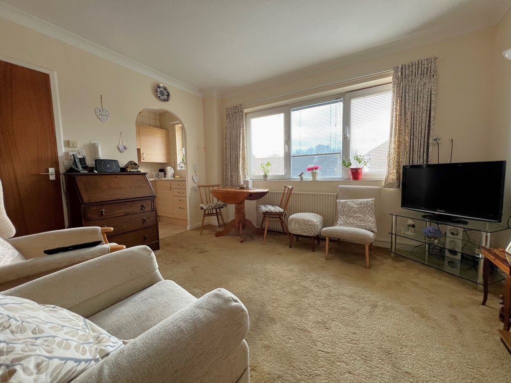 Property photo 3 of 8