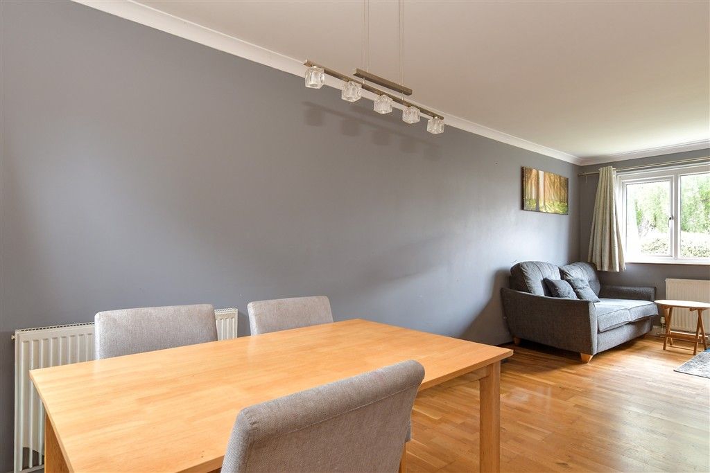 Property photo 3 of 7 Lounge/Diner