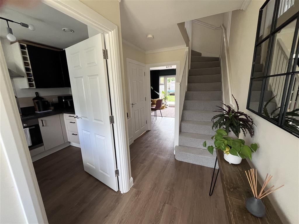 Property photo 3 of 15 Entrance Hall
