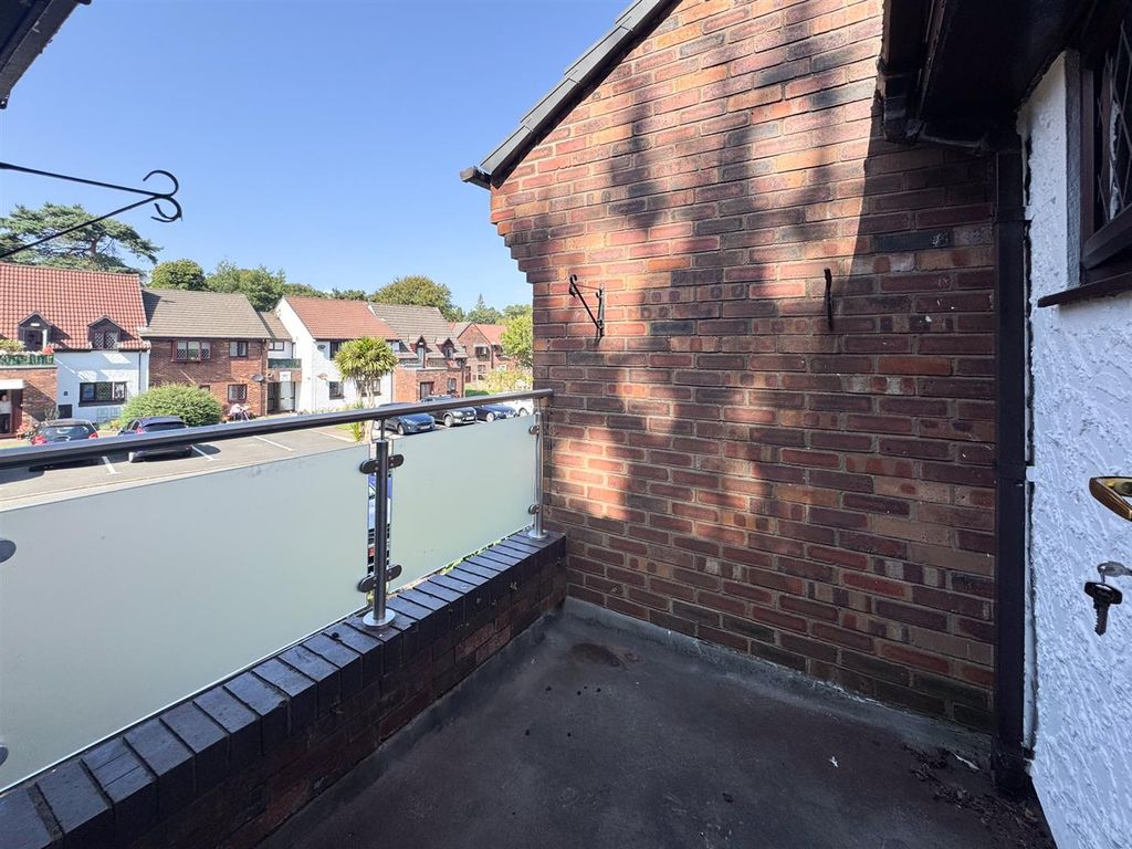 Property photo 3 of 14 Untitled-257.Jpg