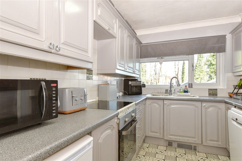 Property photo 3 of 15 Kitchen