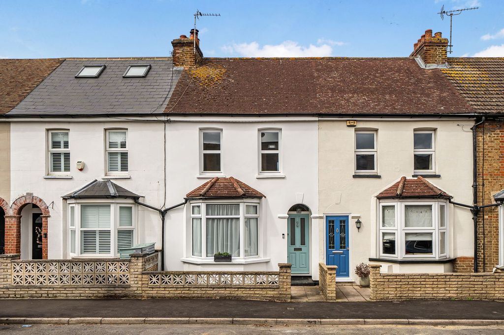 Property photo 1 of 18