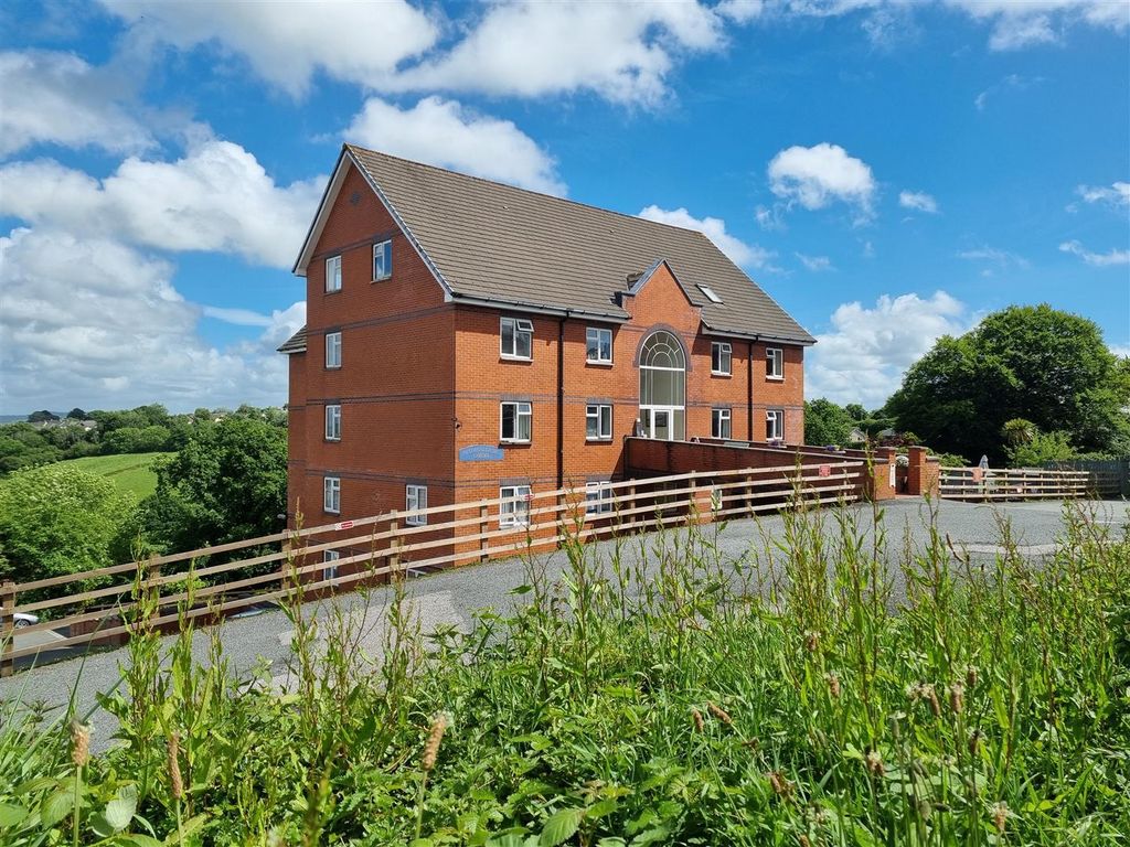 Property photo 1 of 8 Ciqstznctkuyd0Qzgmvqsq.Jpg