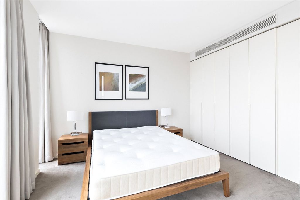 Property photo 3 of 13 Bedroom