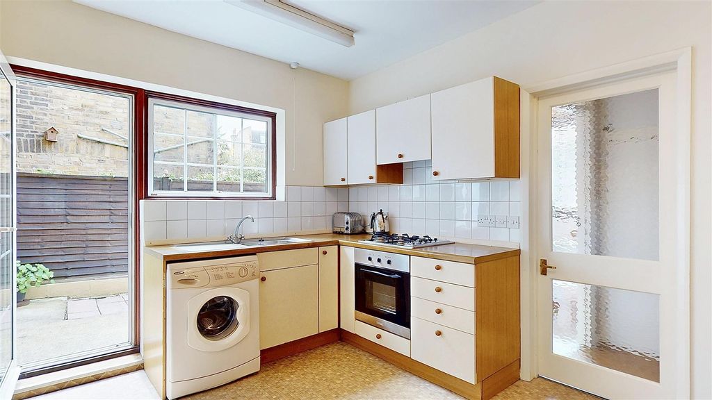 Property photo 3 of 11 P7.Jpg