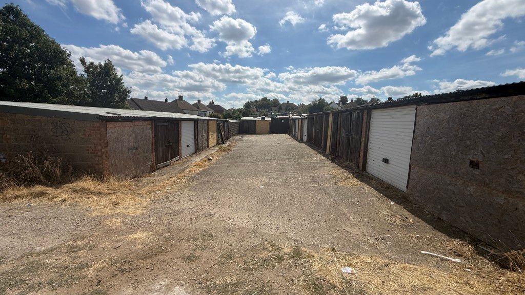 Property photo 3 of 5 External Image Of Garages In The Middle