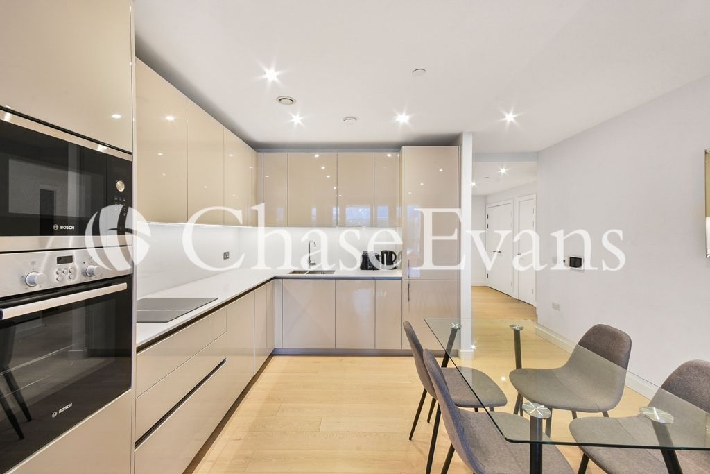 Property photo 3 of 14 Kitchen