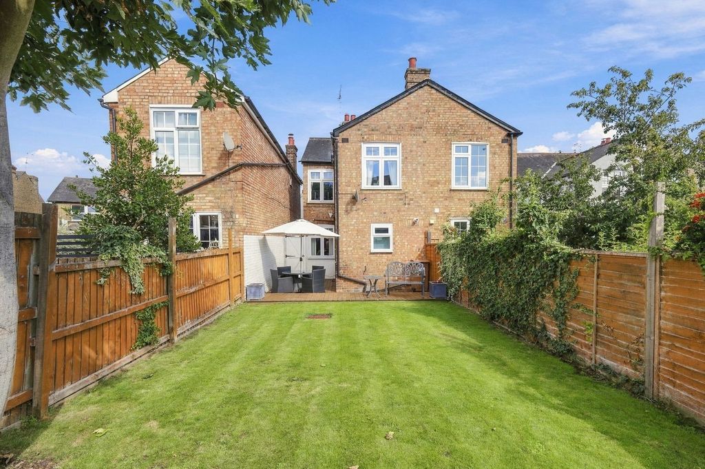 Property photo 3 of 17