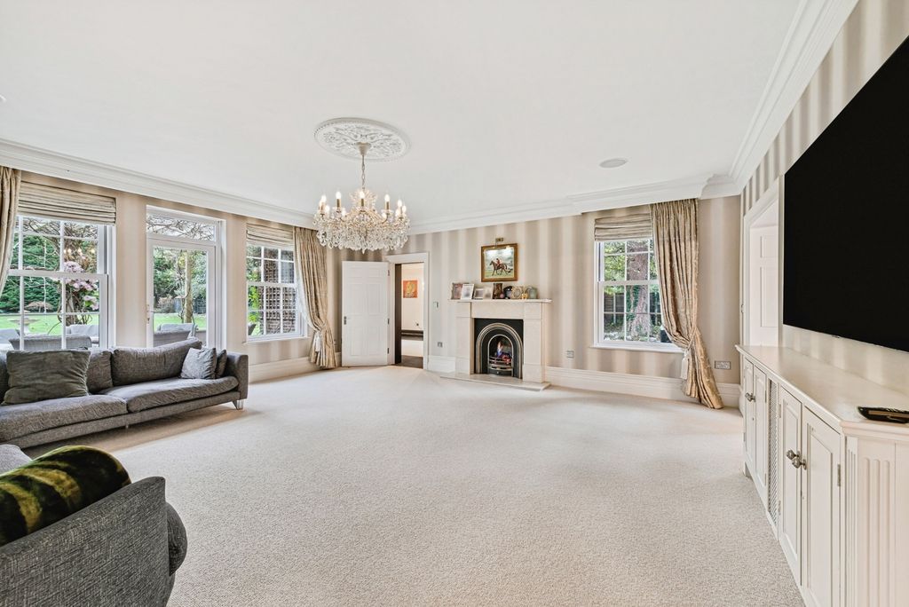 Property photo 3 of 43 Photo