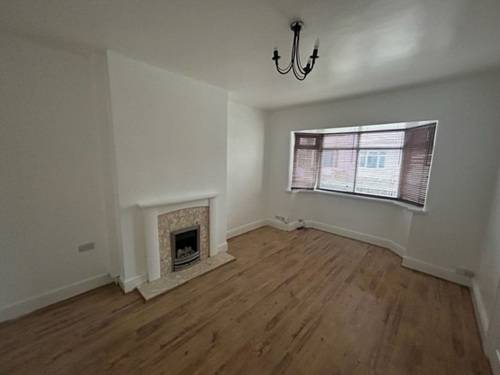 Property photo 2 of 7 Photo 2