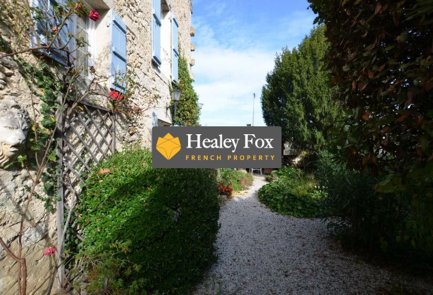 Property photo 2 of 30