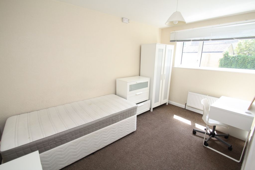 Property photo 3 of 5 Bedroom 2