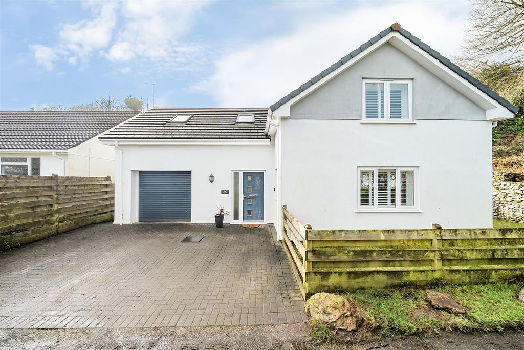 Property photo 1 of 20