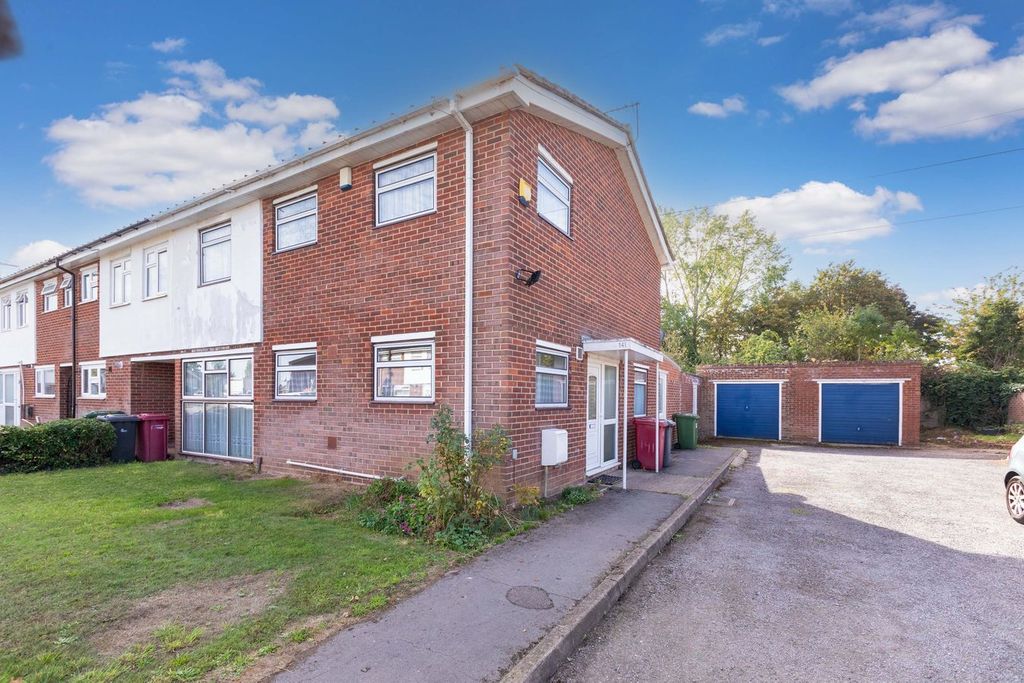 Property photo 2 of 17