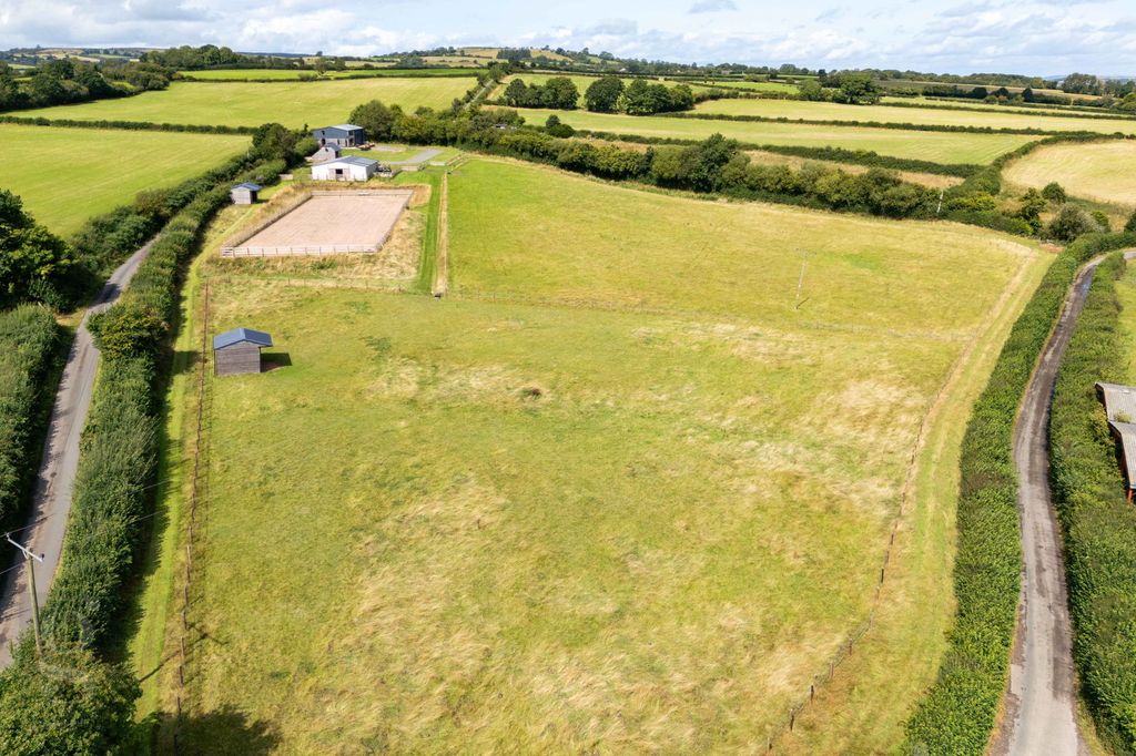 Property photo 2 of 51