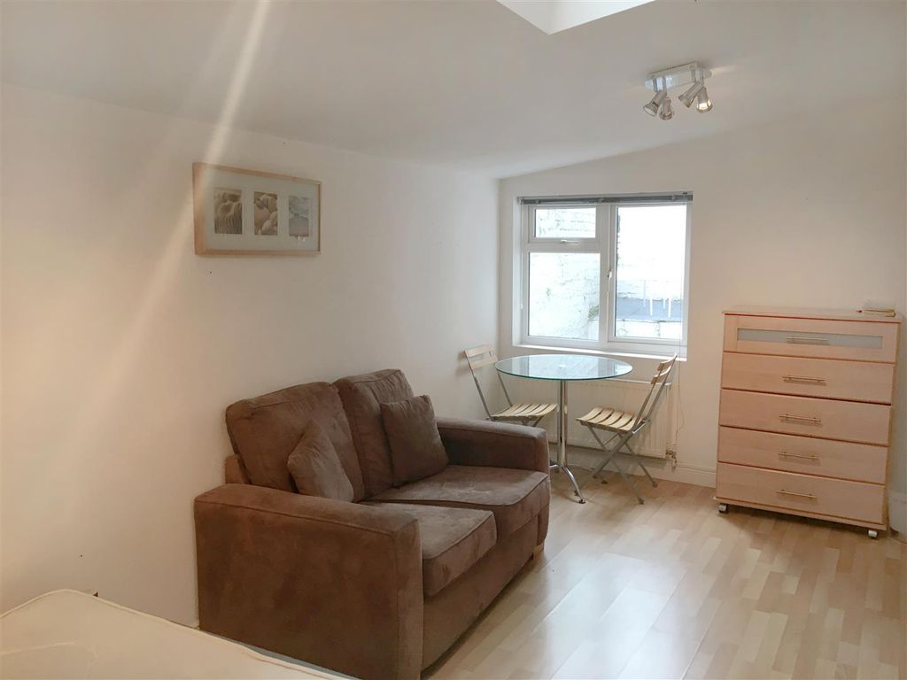 Property photo 2 of 4