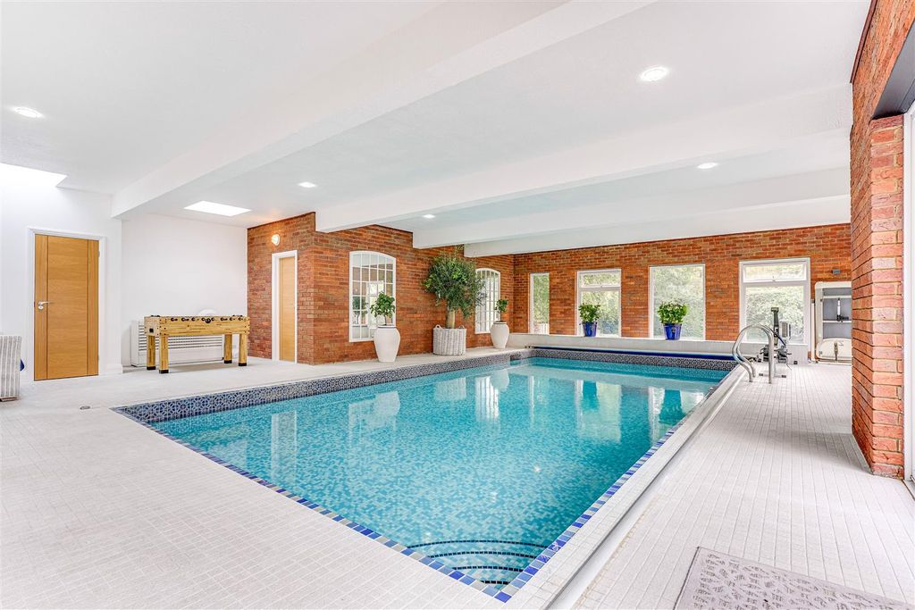 Property photo 1 of 30