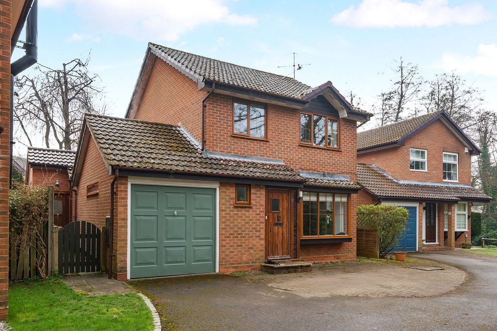 Property photo 1 of 18