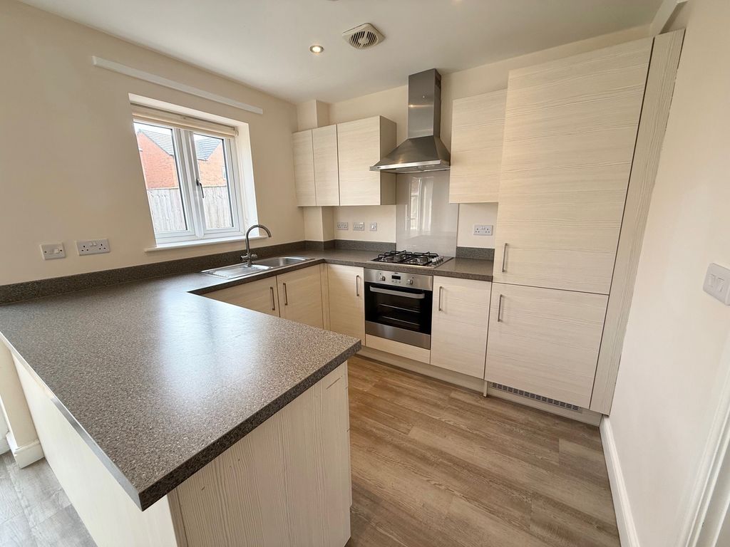 Property photo 2 of 14 Kitchen