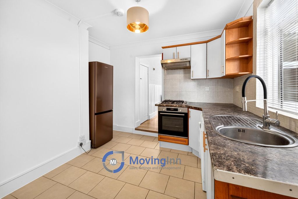Property photo 2 of 21 Kitchen