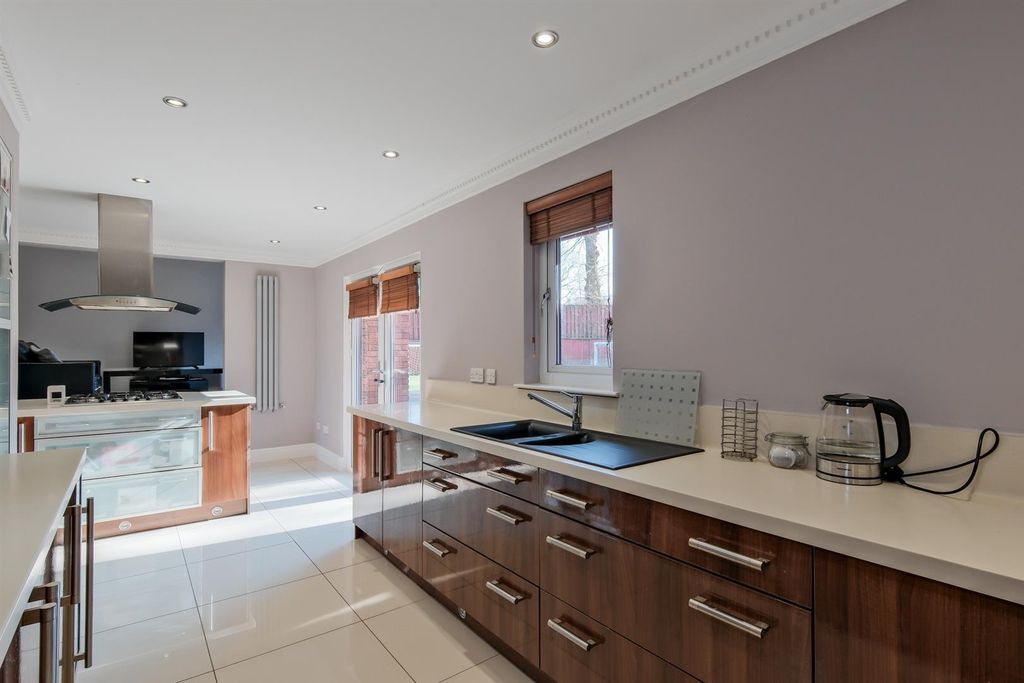 Property photo 3 of 73 058-141 Mill Road Allanton, ML7 5Dd.Jpg