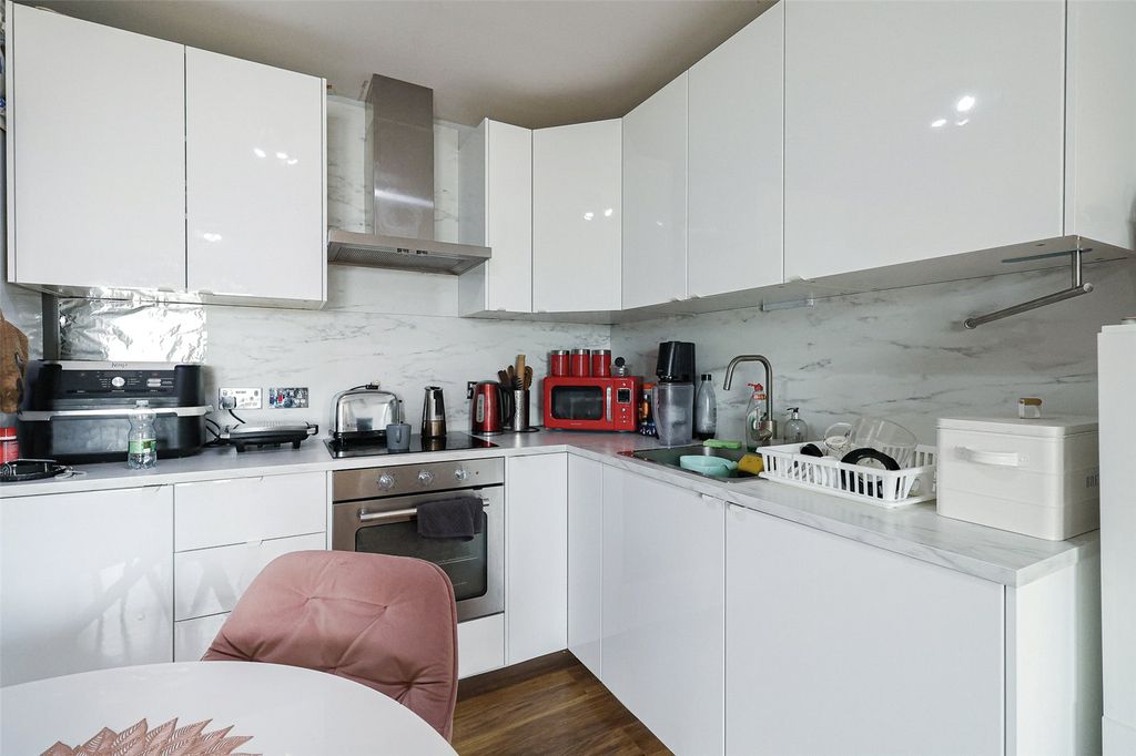 Property photo 3 of 16 Picture No. 03