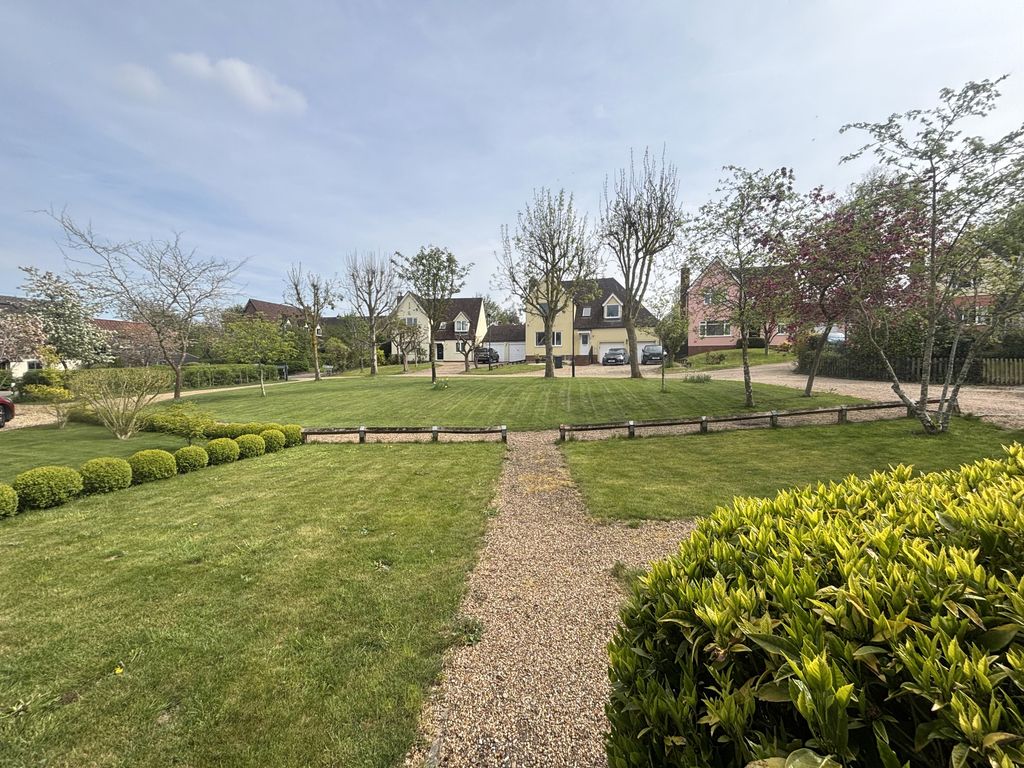 Property photo 2 of 16 Image00015