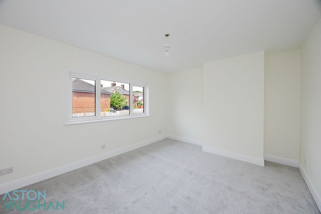 Property photo 2 of 13 4688211