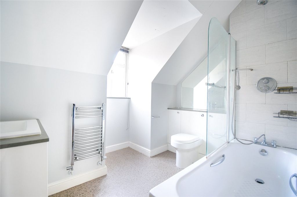 Property photo 3 of 12 Picture No. 04