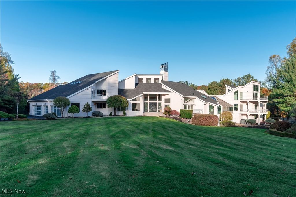 Property photo 2 of 46