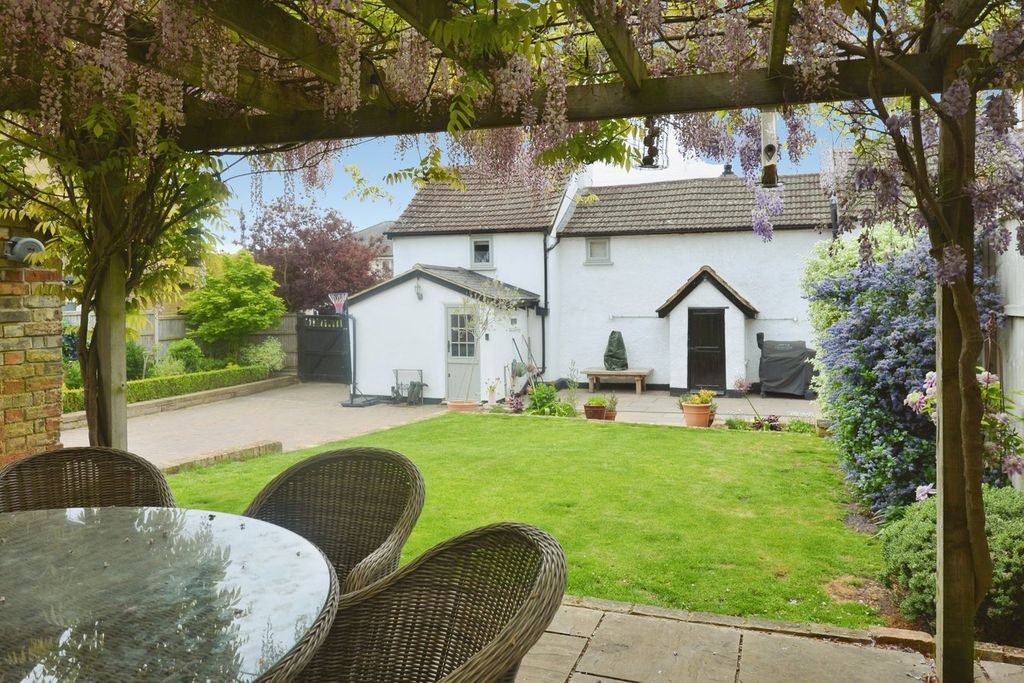 Property photo 1 of 29