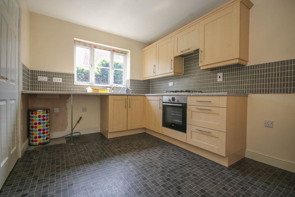Property photo 3 of 16