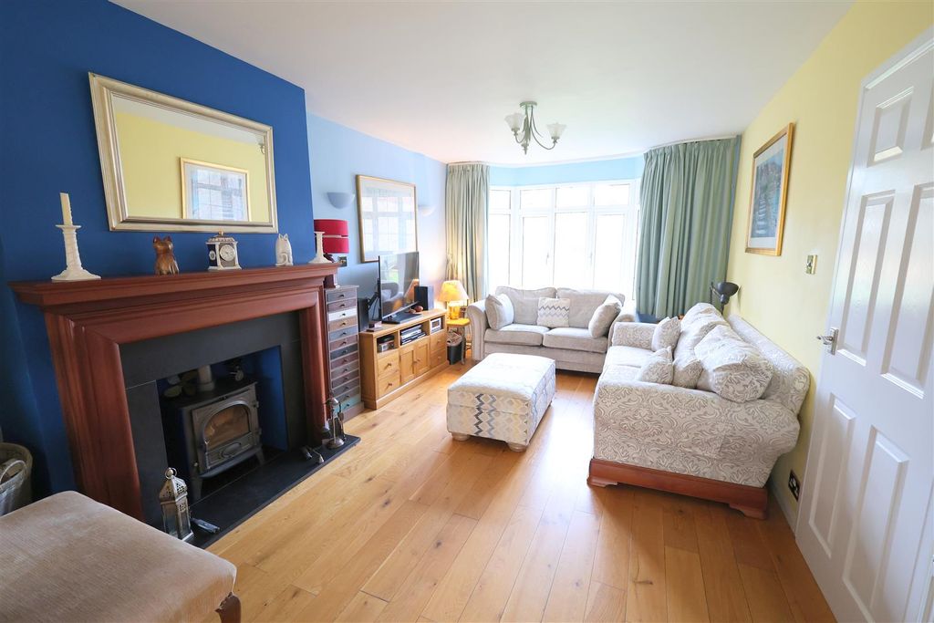 Property photo 3 of 29 Li.Jpg