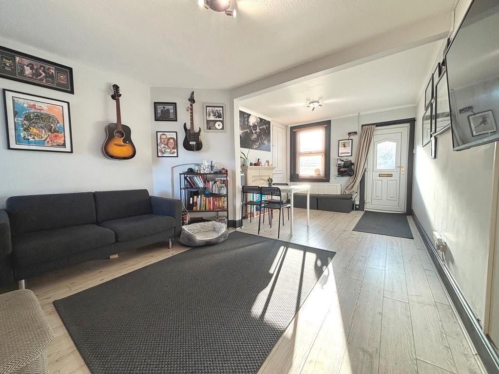 Property photo 3 of 7