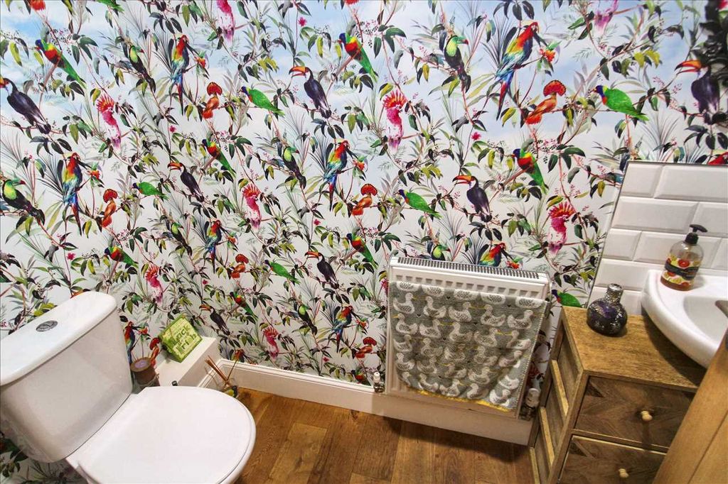 Property photo 3 of 31 Cloak/WC