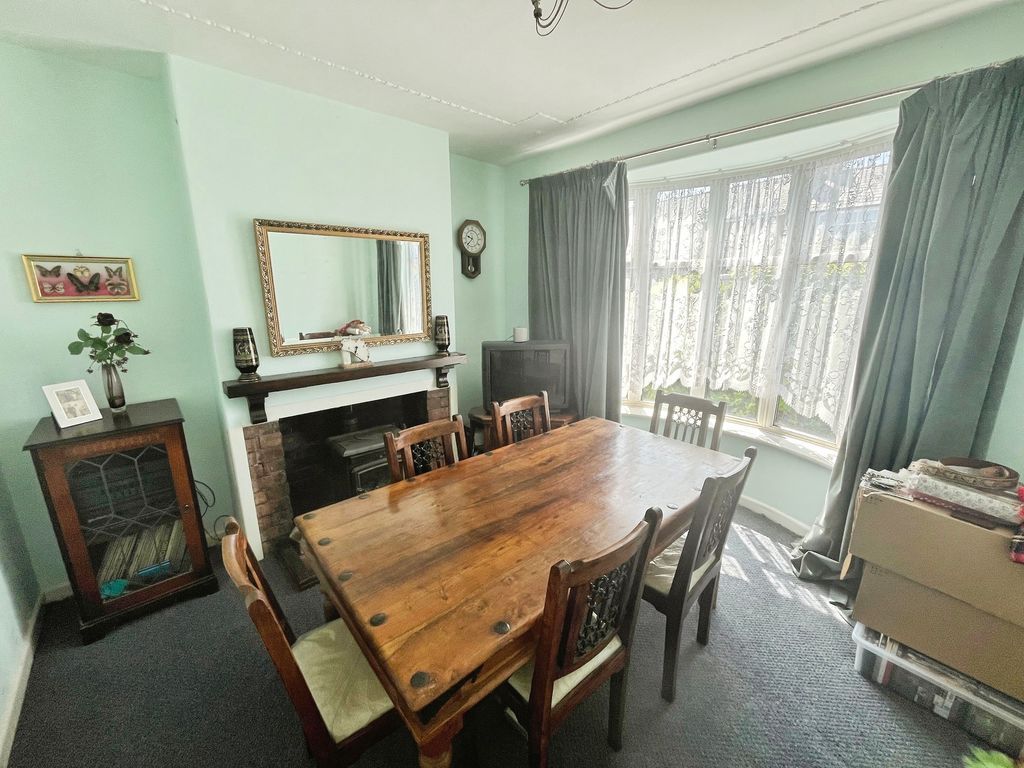 Property photo 2 of 20 Dining Room