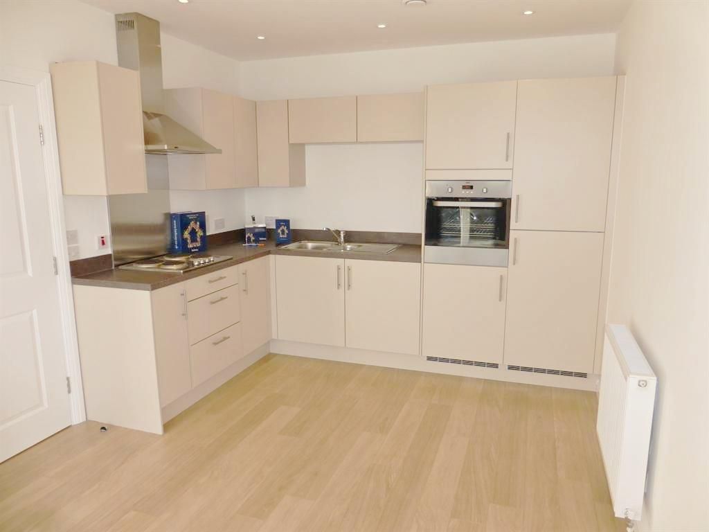 Property photo 3 of 6 Kitchen