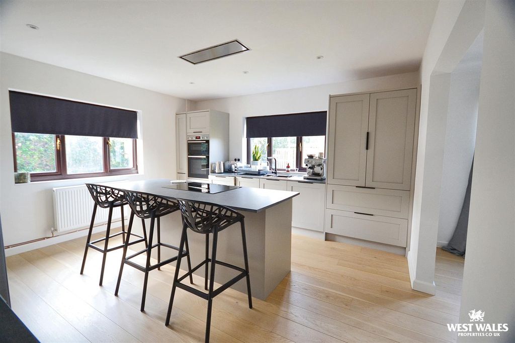 Property photo 2 of 20 Dsc_0086 (1).Jpg