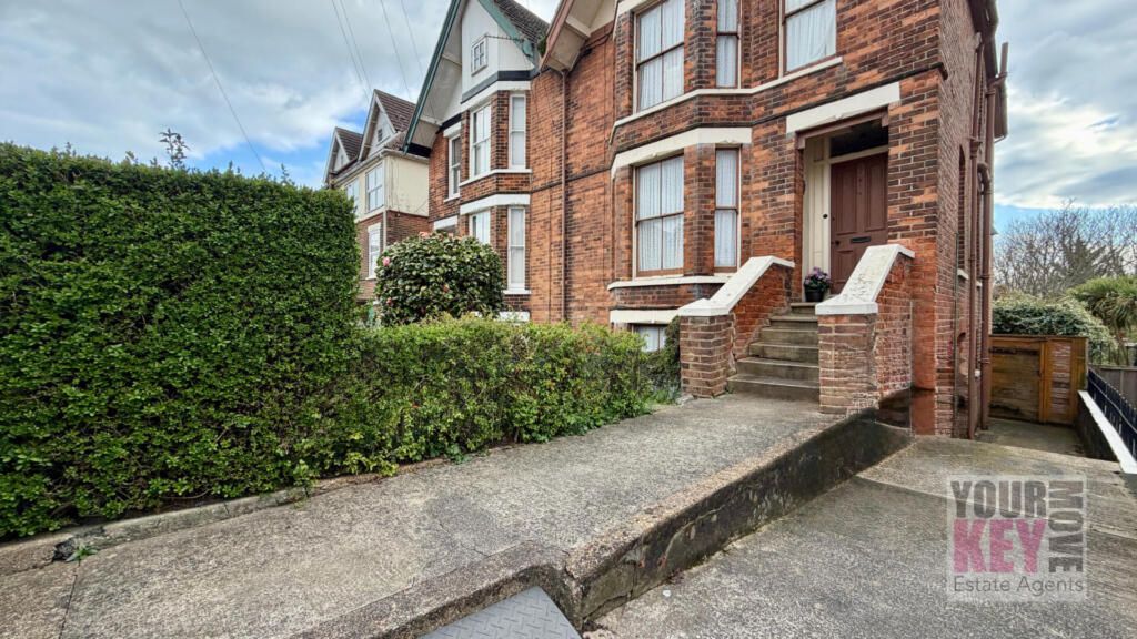 Property photo 3 of 26